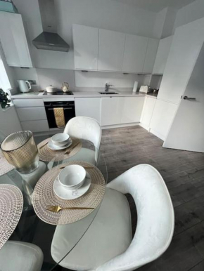 Captivating One Bedroom by Station